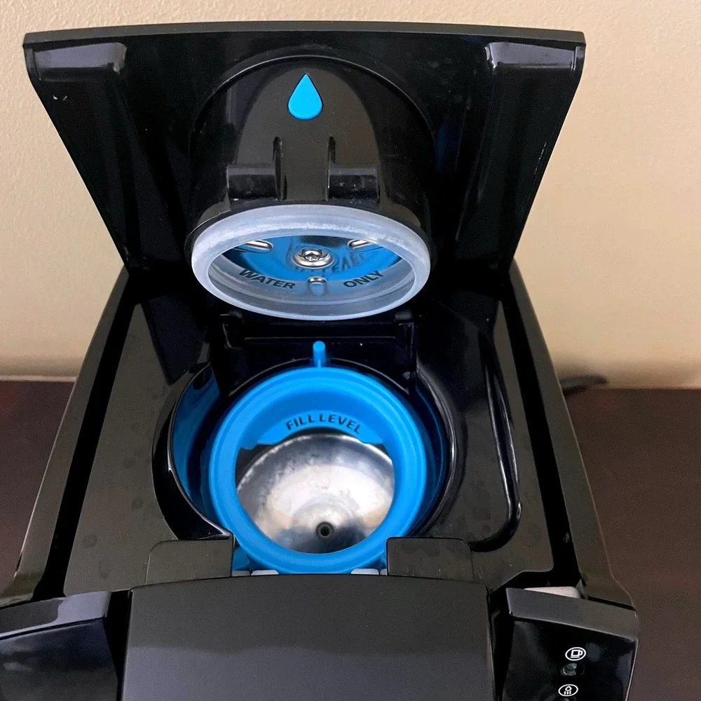 Keurig K-Cup B30 Single Serve Coffee‎ Maker Black Silver K-Series Machine